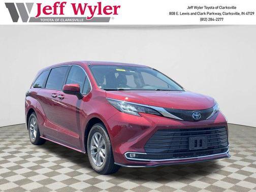 2022 Toyota Sienna XLE