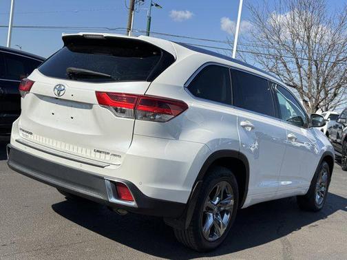 2019 Toyota Highlander Limited Platinum