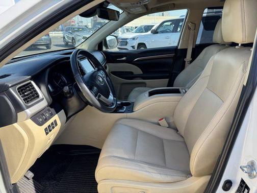 2019 Toyota Highlander Limited Platinum