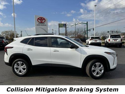 2025 Chevrolet Trax LS