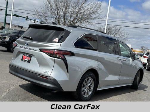 2021 Toyota Sienna XLE 7 Passenger