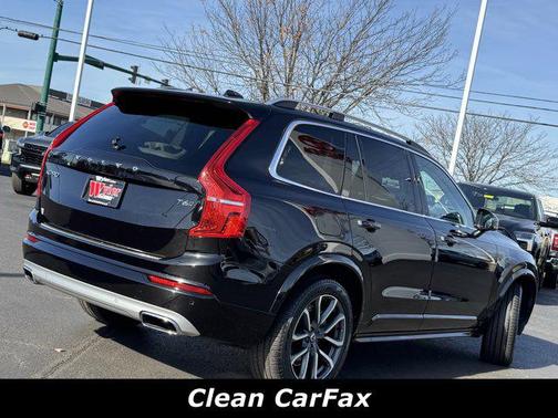 2019 Volvo XC90 T6 Momentum