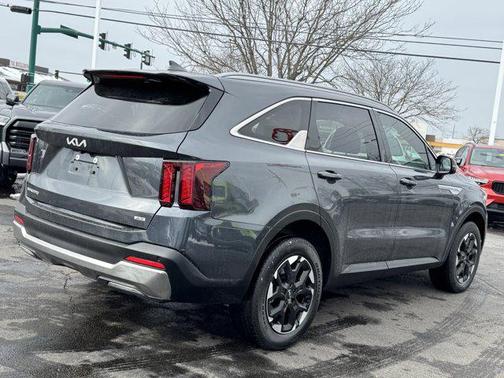 2024 Kia Sorento S