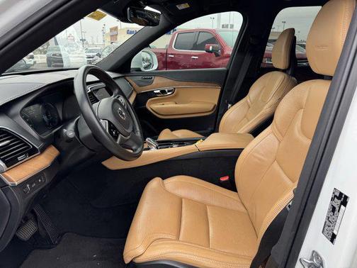 2020 Volvo XC90 Hybrid T8 Inscription 7 Passenger