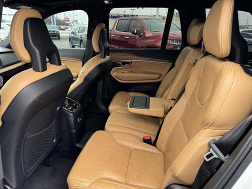 2020 Volvo XC90 Hybrid T8 Inscription 7 Passenger