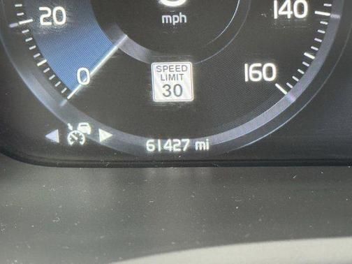 2020 Volvo XC90 Hybrid T8 Inscription 7 Passenger