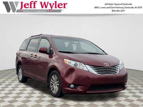2017 Toyota Sienna XLE