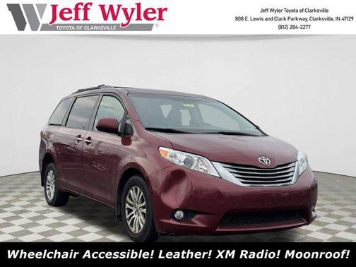 2017 Toyota Sienna XLE