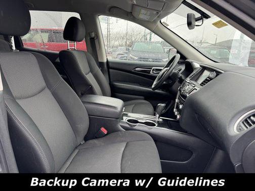 2020 Nissan Pathfinder SV