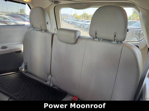 2019 Toyota Sienna XLE