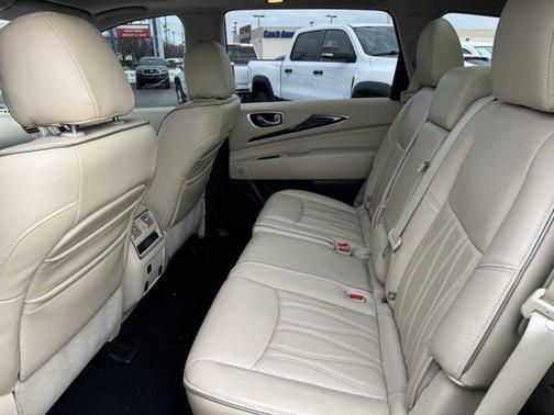 2017 INFINITI QX60 Base