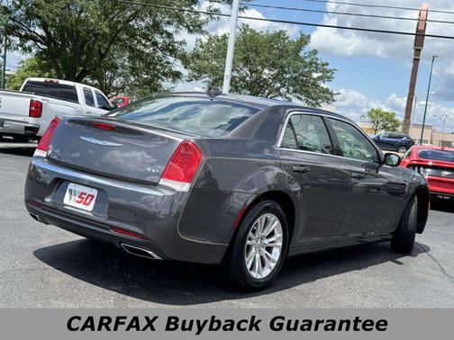 2016 Chrysler 300 S
