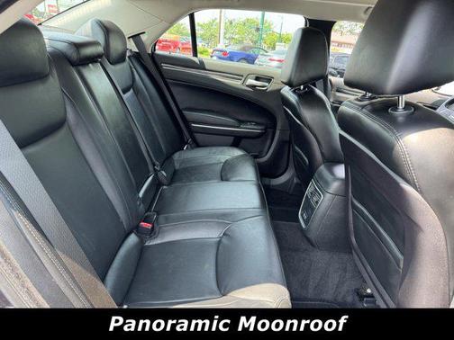 2016 Chrysler 300 S