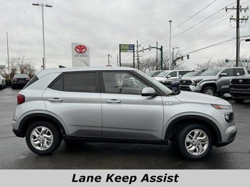 2021 Hyundai VENUE SE