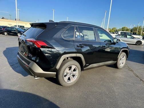 2025 Toyota RAV4 Hybrid XLE