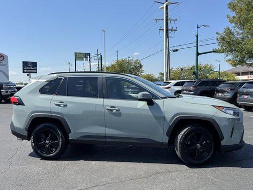 2020 Toyota RAV4 XLE