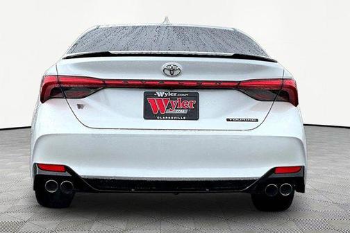 Wind Chill Pearl 2019 Toyota Avalon Touring
