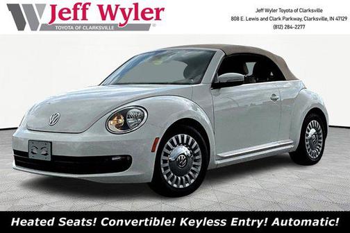 Candy White/Beige Roof 2013 Volkswagen Beetle 2.5L