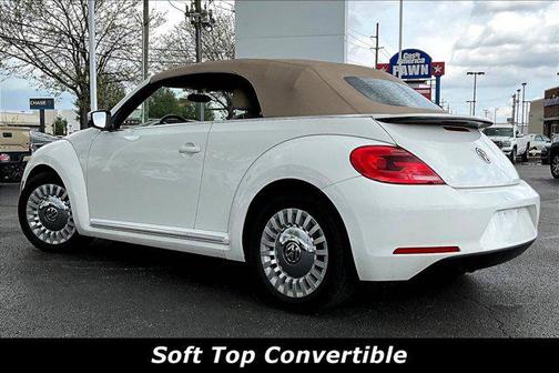 Candy White/Beige Roof 2013 Volkswagen Beetle 2.5L