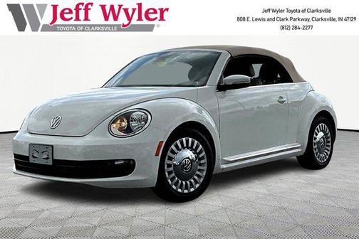 Candy White/Beige Roof 2013 Volkswagen Beetle 2.5L