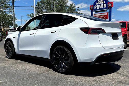 Pearl White Multi-Coat 2022 Tesla Model Y Long Range Dual Motor All-Wheel Drive