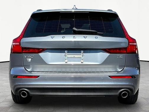 Osmium Grey Metallic 2020 Volvo V60 T5 Momentum