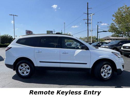 2017 Chevrolet Traverse LS