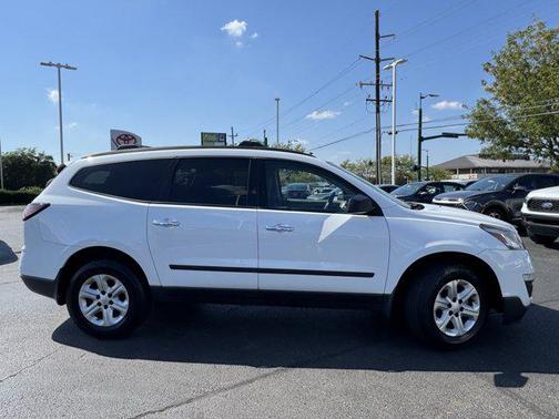 2017 Chevrolet Traverse LS