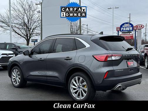 2022 Ford Escape Titanium