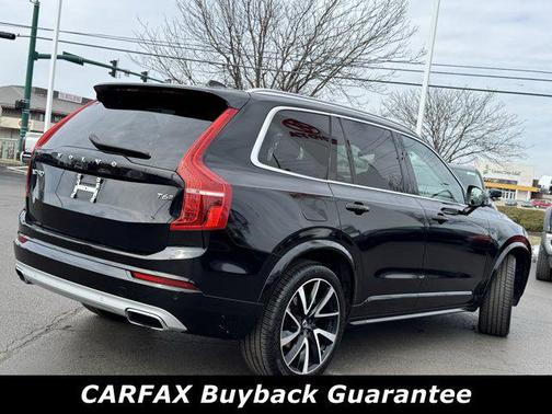 2020 Volvo XC90 T6 Momentum