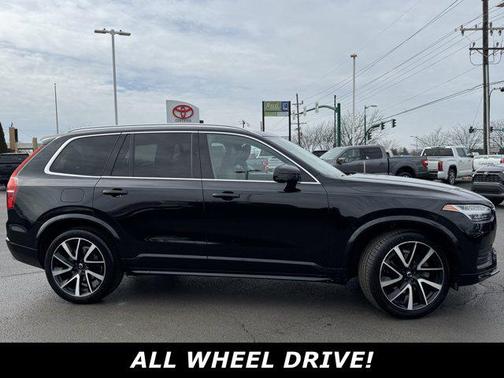2020 Volvo XC90 T6 Momentum