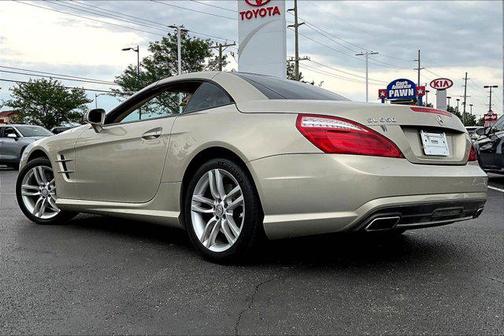 Pearl Beige Metallic 2013 Mercedes-Benz SL-Class SL 550