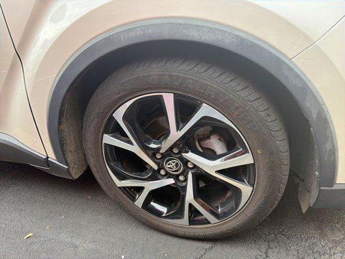 2018 Toyota C-HR XLE Premium