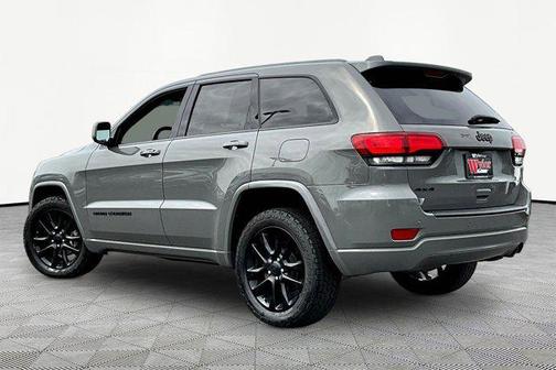 Sting-Gray Clearcoat 2019 Jeep Grand Cherokee Altitude