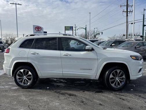 2019 Jeep Cherokee Overland