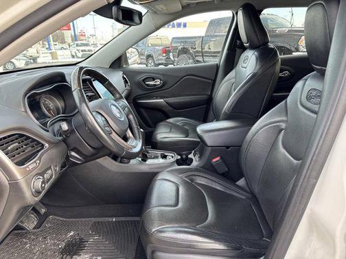 2019 Jeep Cherokee Overland