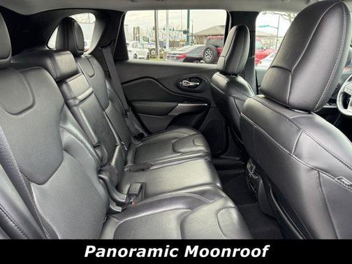 2019 Jeep Cherokee Overland