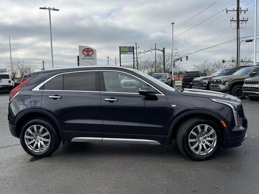 2023 Cadillac XT4 Premium Luxury