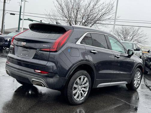 2023 Cadillac XT4 Premium Luxury