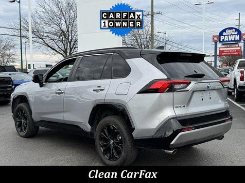 2022 Toyota RAV4 Hybrid SE