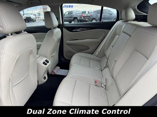 2020 Buick Regal Sportback FWD Essence