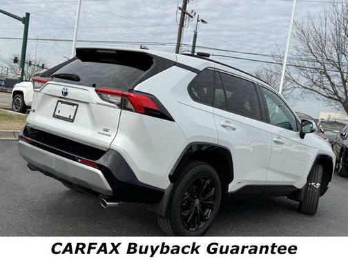 2024 Toyota RAV4 Hybrid SE