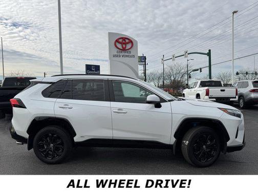 2024 Toyota RAV4 Hybrid SE