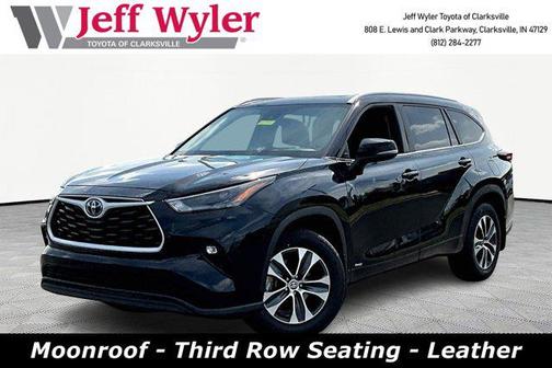 Midnight Black Metallic 2024 Toyota Highlander Hybrid XLE