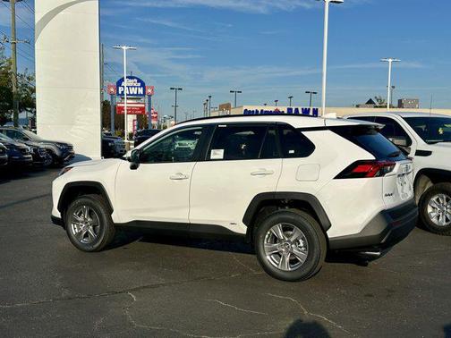 2025 Toyota RAV4 Hybrid XLE