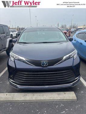 2021 Toyota Sienna XLE 7 Passenger