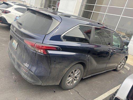 2021 Toyota Sienna XLE 7 Passenger