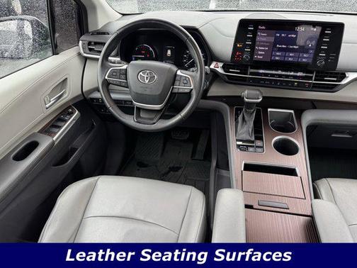 2021 Toyota Sienna XLE 7 Passenger