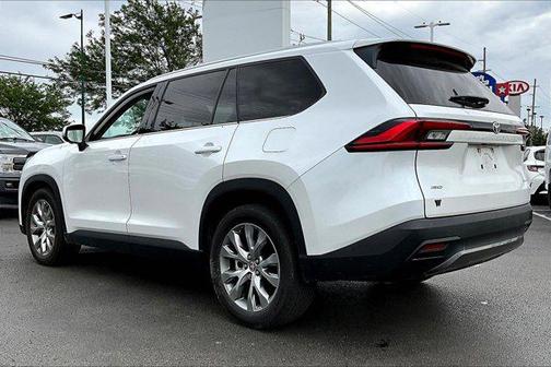 Pearl 2024 Toyota Grand Highlander XLE