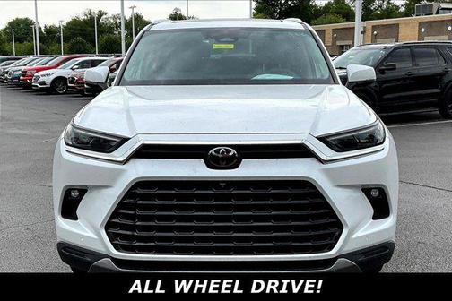 Pearl 2024 Toyota Grand Highlander XLE